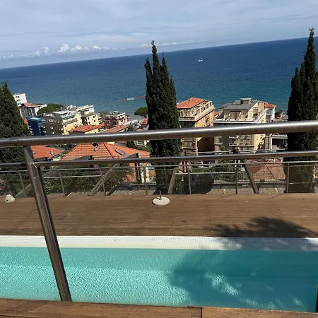 Oasi Del Relax, Piscina A 500 Mt Dal Mare * Алассио